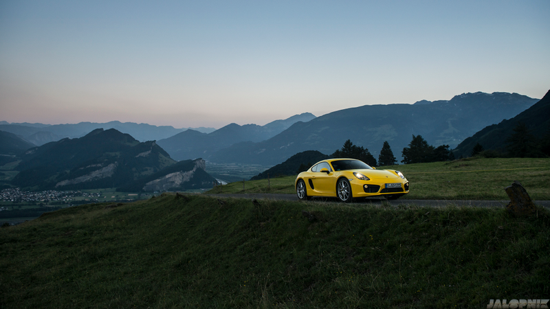 Illustration for article titled The Most Gorgeous Photos Of A Porsche Cayman You Will Ever See